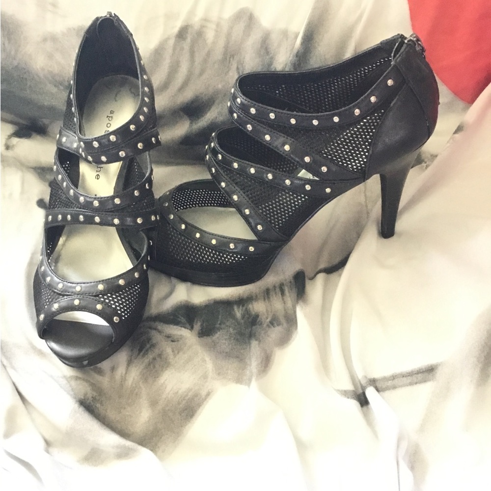 Apostrophe Gwen Black Stiletto Platform Heels EUC